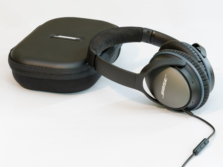 Could Solar-Powered Headphones Be The Next Must-Have?