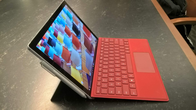 DIY Laptop Offers Apple-like Looks with PC Reparability DIY Laptop Offers Apple-like Looks with PC Reparability